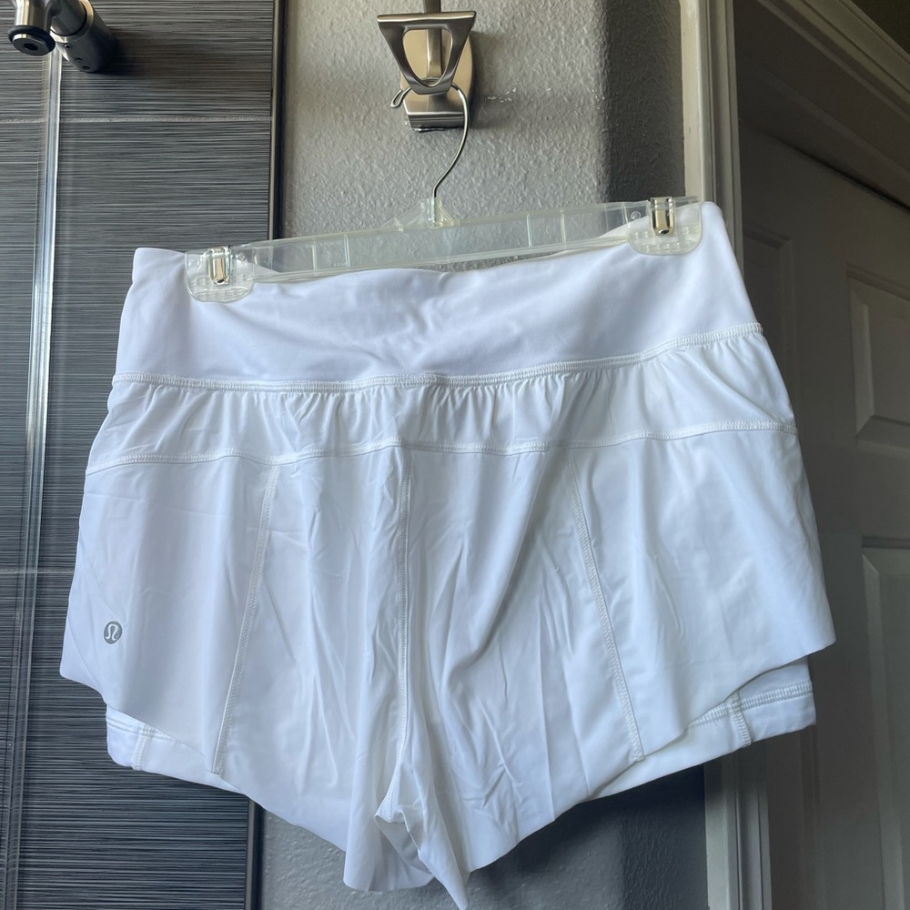 Lululemon size 8 white skort/skirt skort